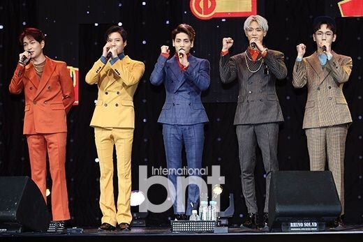 男子组合SHINee举行正规五辑《1 of 1》的专辑发布会