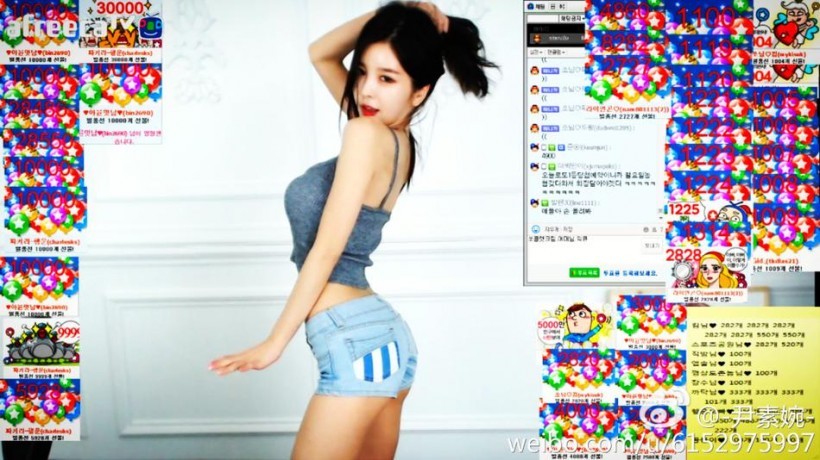 韩国女主播尹素婉在微博晒出动图