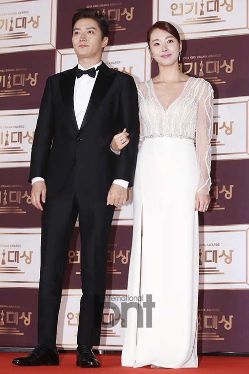 韩国演员印乔镇和苏怡贤夫妇喜迎第二胎
