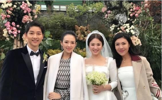 章子怡参加“双宋”婚礼，穿白衣抢先晒照引争议