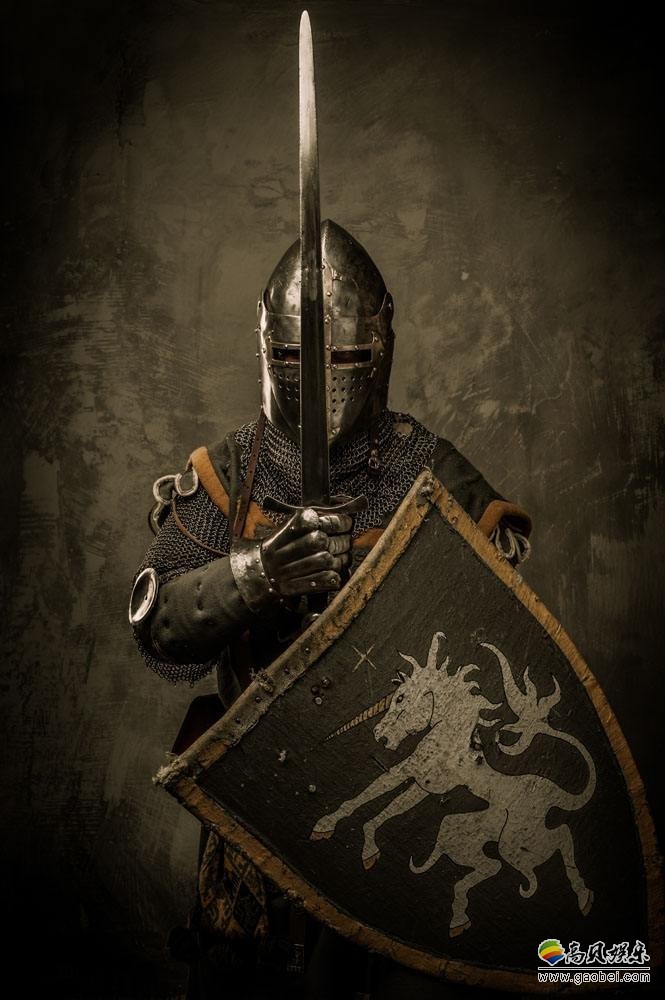 “锋利宝剑＆闪亮盔甲”欧洲中世纪象征：骑士