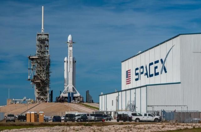 SpaceX猎鹰重型火箭首次发射成功：对于未来深太空探索有着深远意义