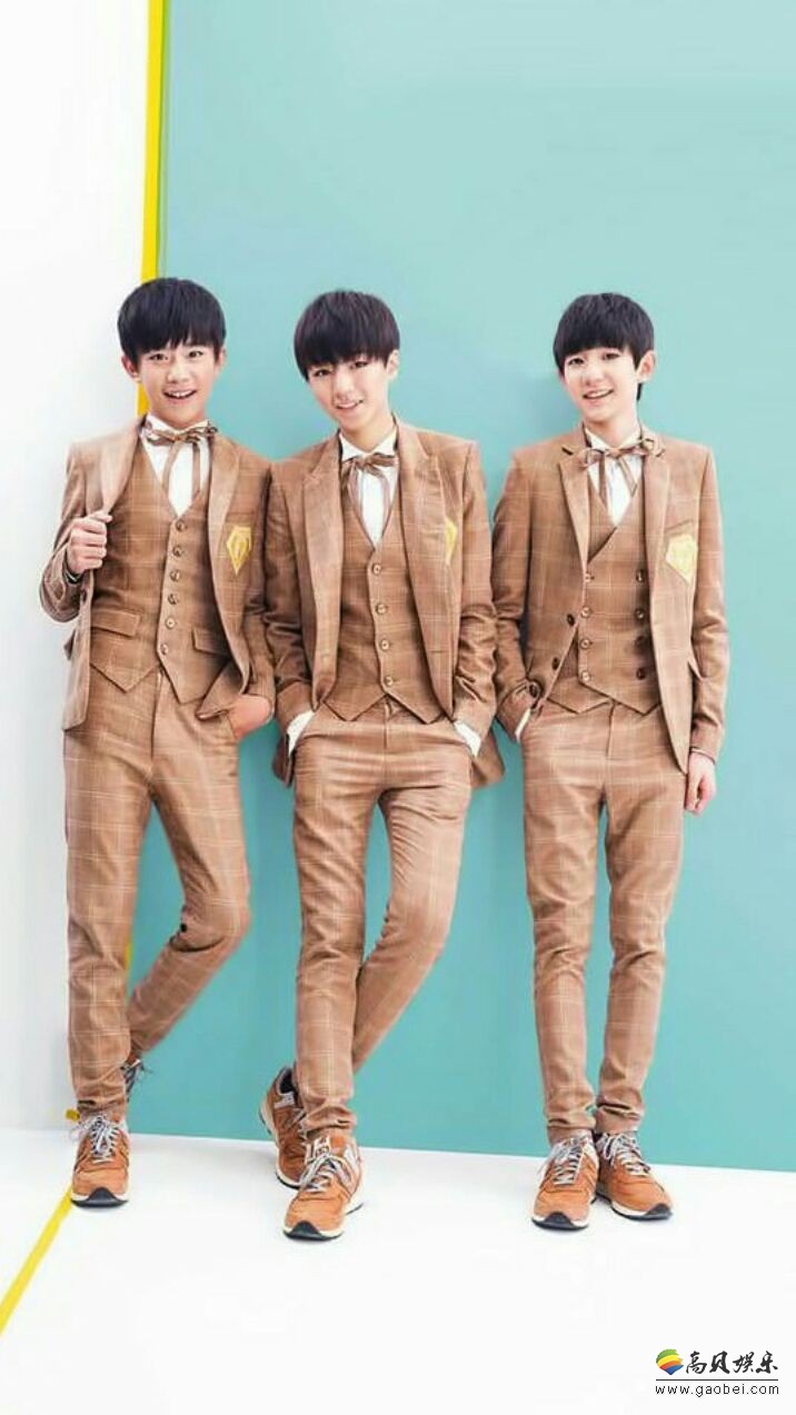 狗年央视春晚tfboys第三次登春晚舞台中文名字加油男孩组合