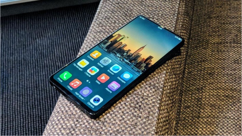 外媒现在已上手vivo APEX全面屏概念真机：这款手机屏占比高达98%