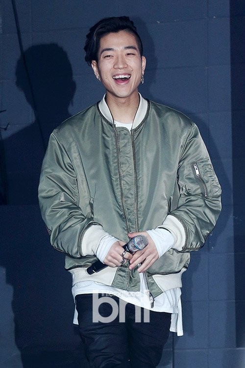 junoflo举行首张ep专辑《only human》showcase