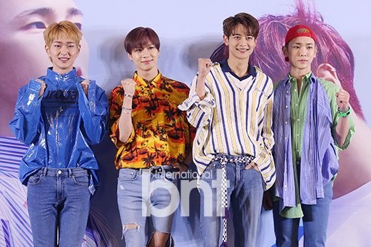 SHINee出席在首尔三成洞举办的正规六辑EP.2的音感会