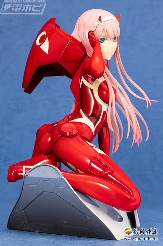 《darling in the franxx》02手办:大红色战斗服包裹诱人好身材