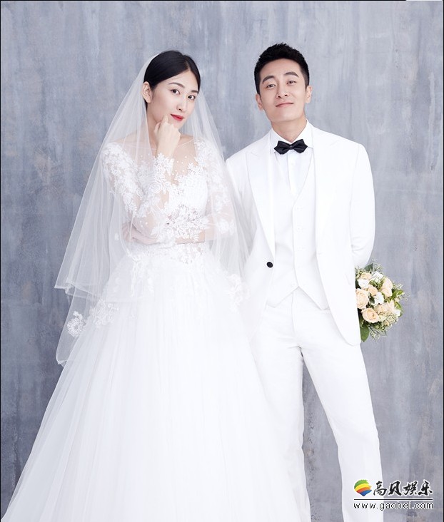吴秀波现身婚礼晚宴作为婚礼证婚人为经纪人王雪和演员陆思宇证婚