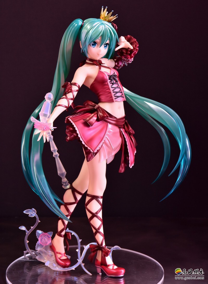 初音未来洛复古连衣裙手办:洛丽塔短裙露脐装!尽显可爱小蛮腰