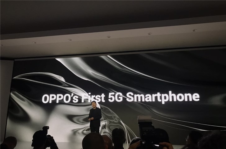 2019 OPPO创新发布会：OPPO副总裁Anyi手持OPPO首款5G手机亮相