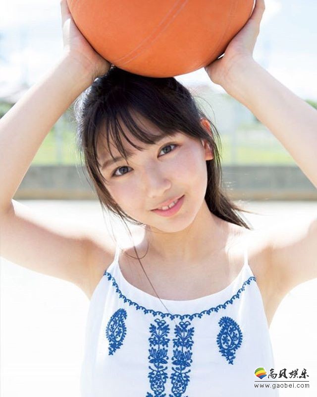 日本16岁少女沢口爱华f杯上围加分不少被粉丝评为童颜巨乳代表