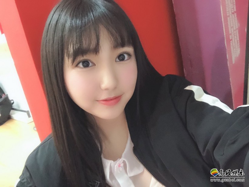 日本16岁少女沢口爱华f杯上围加分不少被粉丝评为童颜巨乳代表