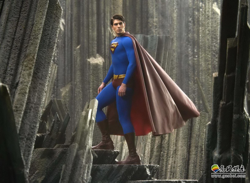 CW台今年“绿箭宇宙联动集会”重大惊喜：布兰登•罗斯要再度变身超人
