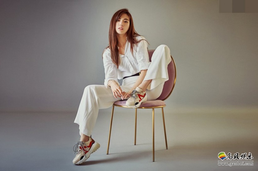 韩国女艺人NANA为代言品牌拍摄最新宣传照！多变服装映衬古灵精怪个性