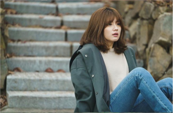 该剧讲述了梦想着完美人生的人们通过重返时光穿越到一年前,却发现