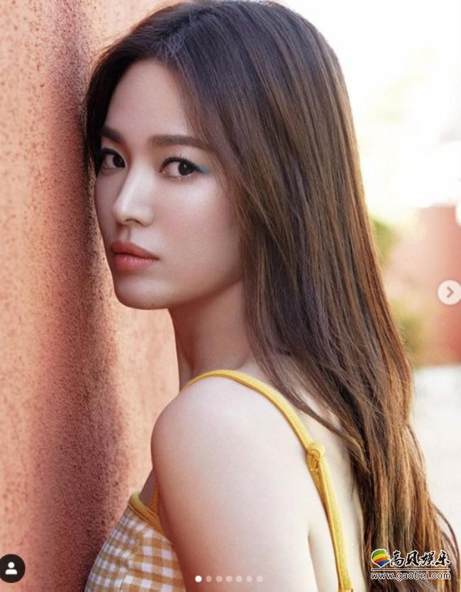 韩国女艺人宋慧乔发布她为某品牌拍摄一组宣传照，依旧展现韩流女神风采