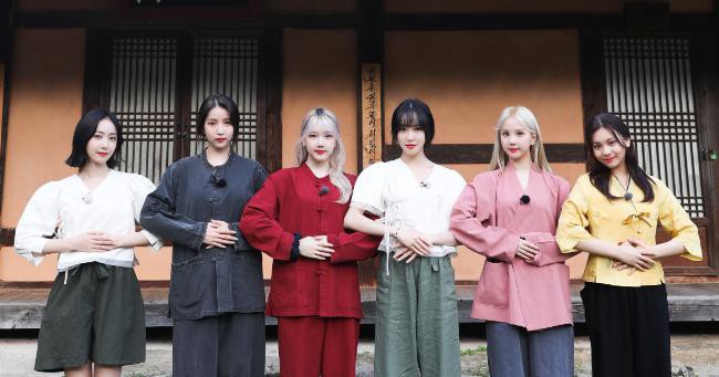 “小女友”GFriend近日正式公开确切发片日期，期待她们的全新正规专辑
