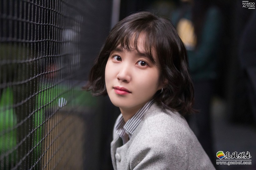 朴恩斌哪年通过参演哪部战争剧出道凭借哪部剧获得女子青少年演技奖