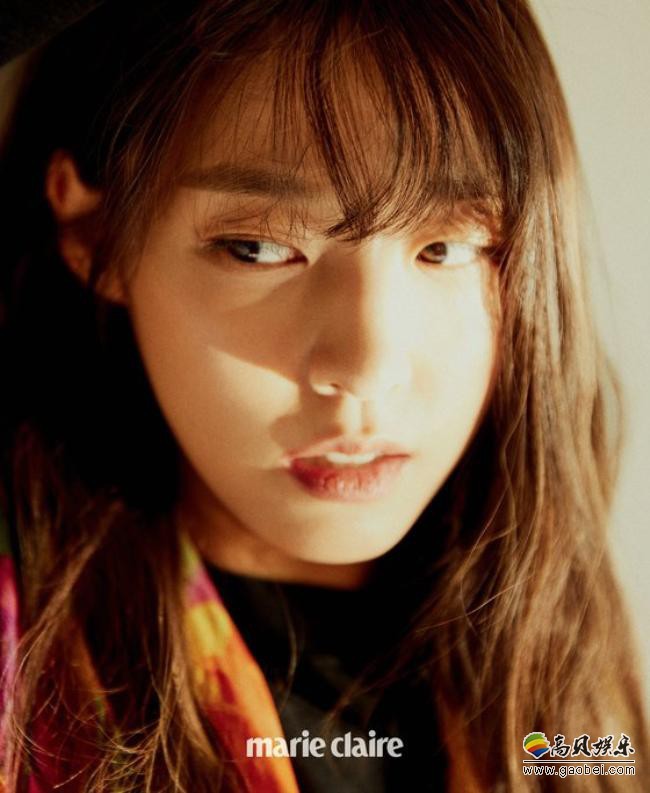 AOA雪炫最新杂志写真近日在网上曝光，自身独特魅力吸引广大粉丝的目光