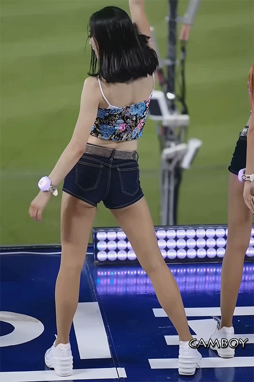 美女啦啦队热舞1