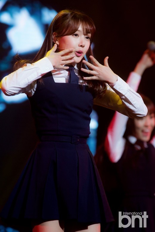 韩国女子组合GFRIEND第三张迷你专辑《Snowflake》