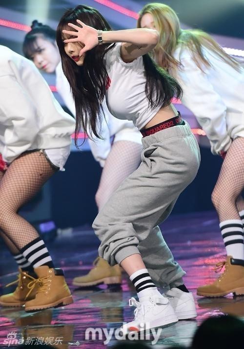 4Minute回归热舞，泫雅身材暴涨
