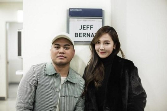 Jessica到场支持菲律宾美籍歌手Jeff Bernat