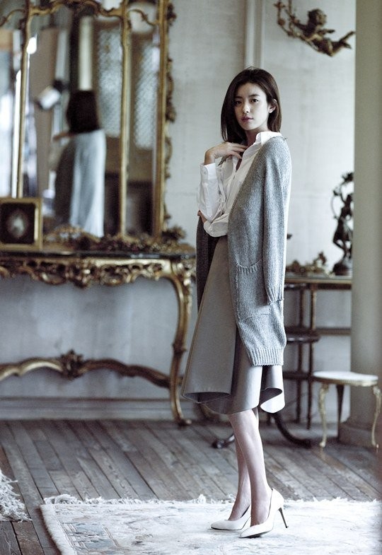 韩孝珠为建筑企业进行代言