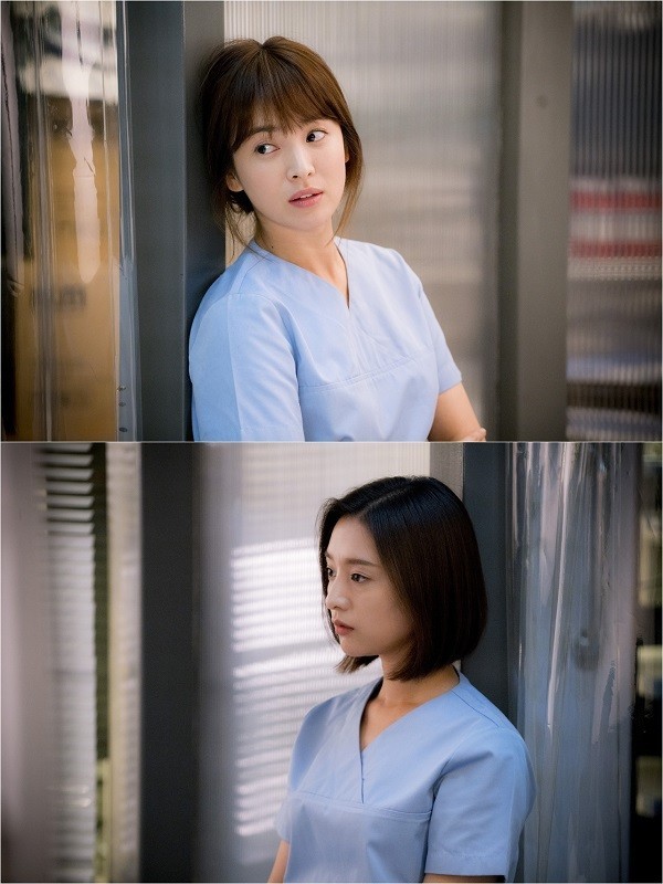 KBS 2TV电视剧《太阳的后裔》剧组发布了最新剧照 KBS 2TV电视剧《太阳的后裔》剧组发布了最新剧照