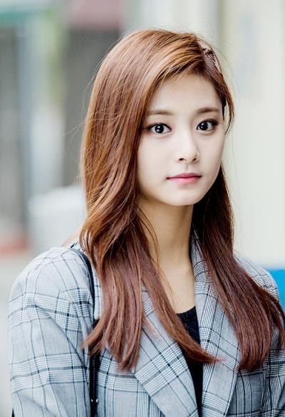 JYP娱乐最终公开为TWICE子瑜穿衣不当道歉
