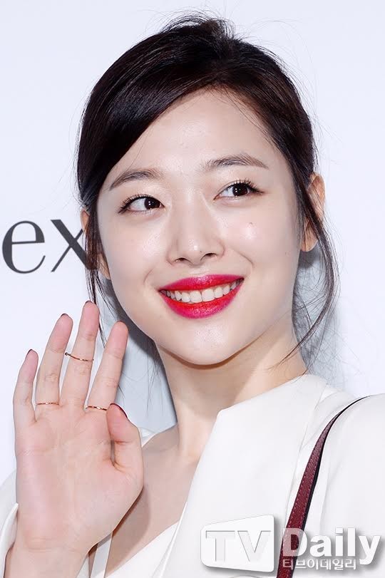 电影《REAL》对歌手Sulli将在片中上演床戏做出了回应