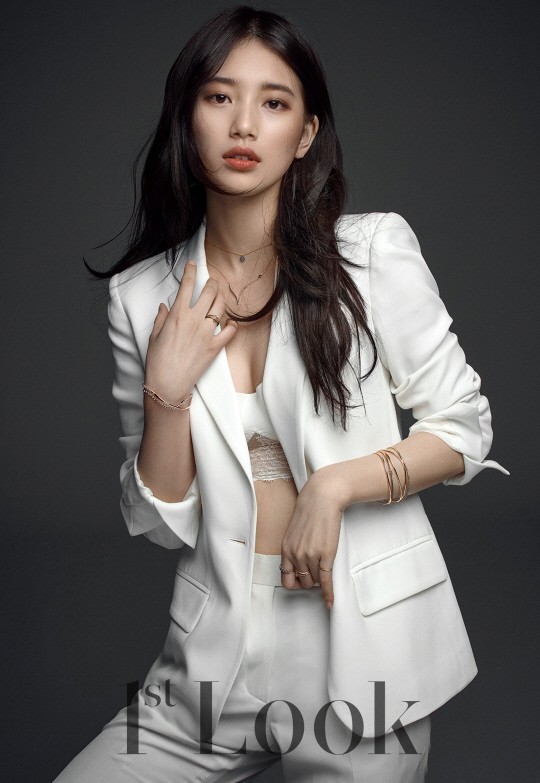 《1st Look》公开了女团miss A成员秀智的全新写真