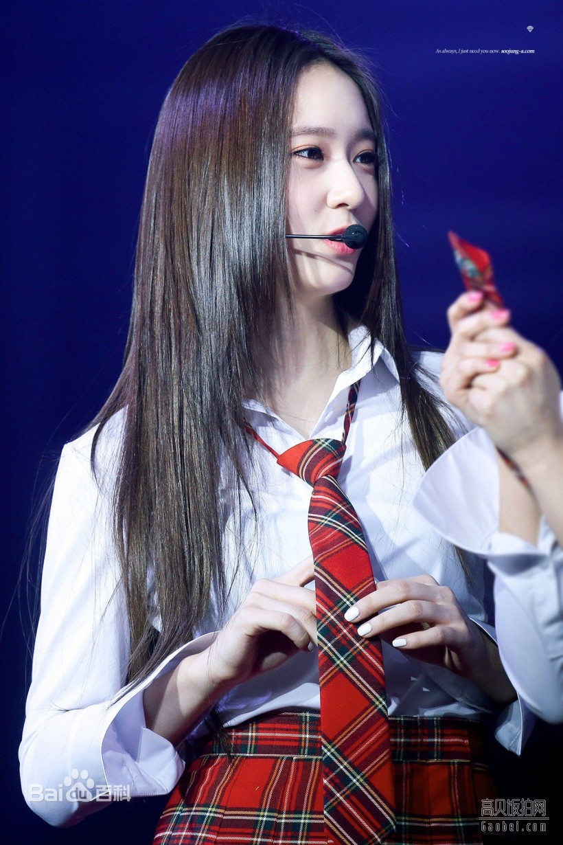 Krystal与Kai被网友爆出在饭店泳池热吻私密照引热议