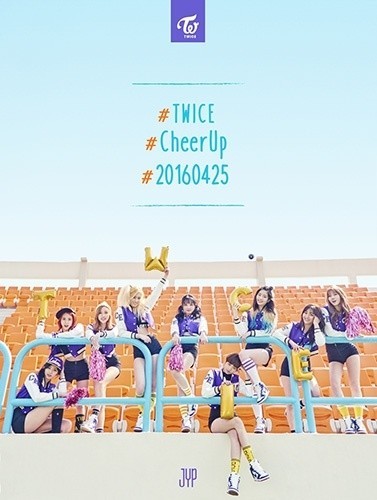 JYP娱乐公开了旗下韩国女团TWICE的回归预告照