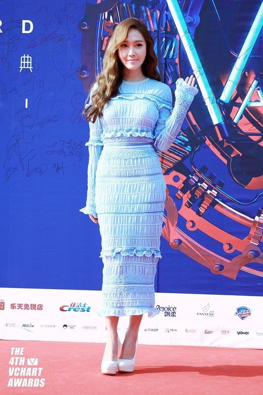 韩国艺人Jessica亮相音悦V榜年度盛典 高难中文致谢诚意足