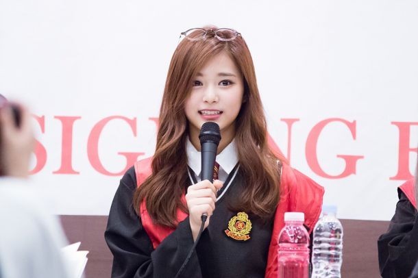 韩国女团TWICE成员子瑜录入翰林艺高 与队友多贤、彩瑛成同学