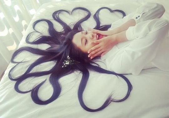 AOA雪炫instagram发长发爱心图鼓励国民投票