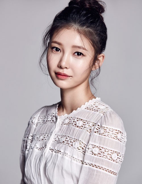 新人禹都临出演《闭嘴！爱吧》 片中与主演女团f(x) 成员Krystal对戏