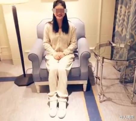 一女子决定为自己的偶像李敏镐剃光头