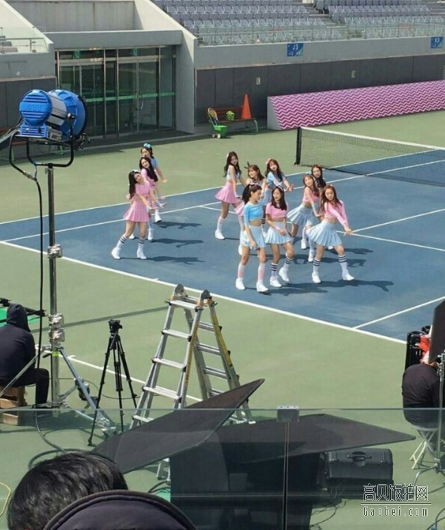最强新人女子组合IOI吸引了很多粉丝们的注意