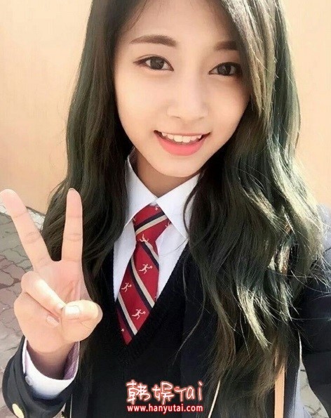 TWICE周子瑜赴翰林艺高报到，开始演艺活动与学业齐头并进的生活
