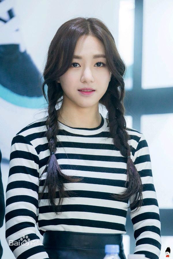 aoa的权珉阿身高是多少呢?