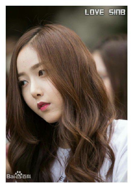 韩国女团Gfriend黄恩菲的身高是多少？