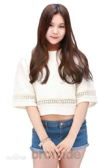韩国女团Gfriend金艺源在队里担当什么职务？