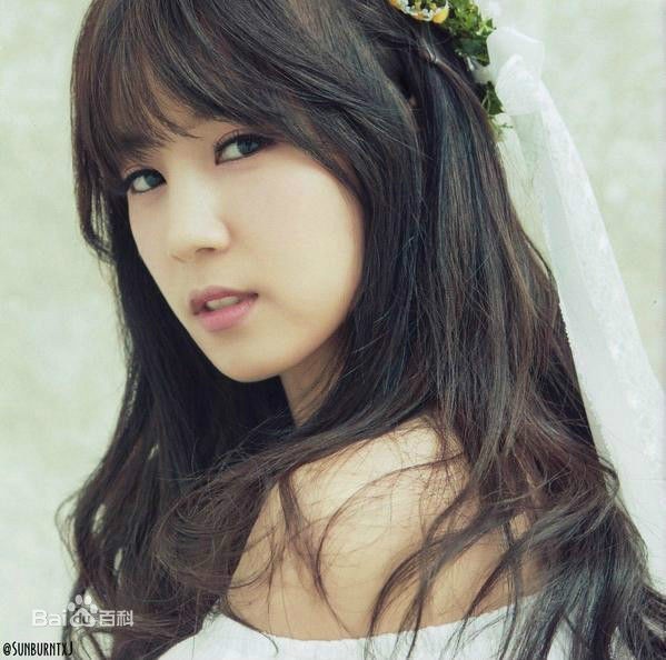 Apink朴初珑是什么时候出生的?