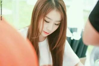 Stellar金佳英是什么时候出生的？