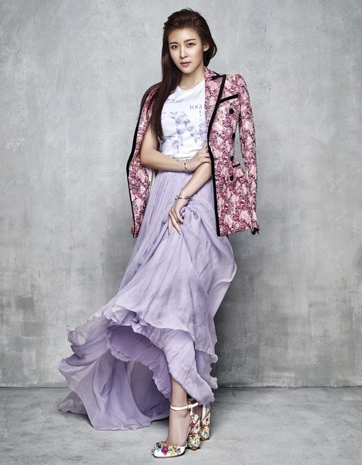 演员河智苑受邀担任《VOGUE》年度盛事