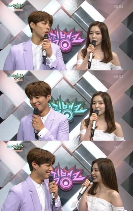 韩星朴宝剑在《Music Bank》中对Red velvet的Irene称赞一番