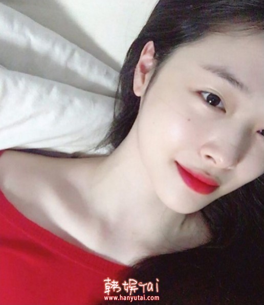 演员崔雪莉透露了自己手机丢失 或另有"引情"？