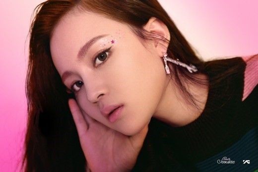 歌手李夏怡最近参与了《一周偶像》的录制 出道以来首次